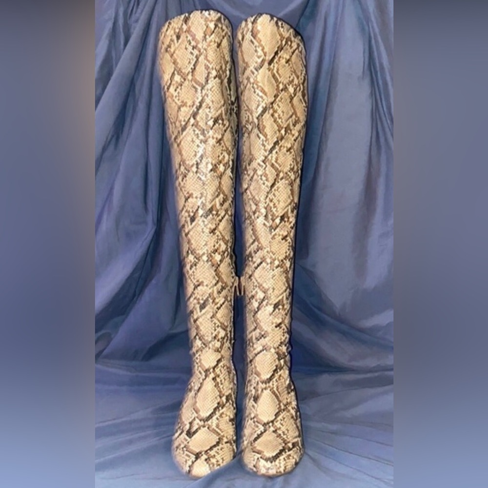 Gianni Bini over the knee faux leather snakeskin print boots- size 6M